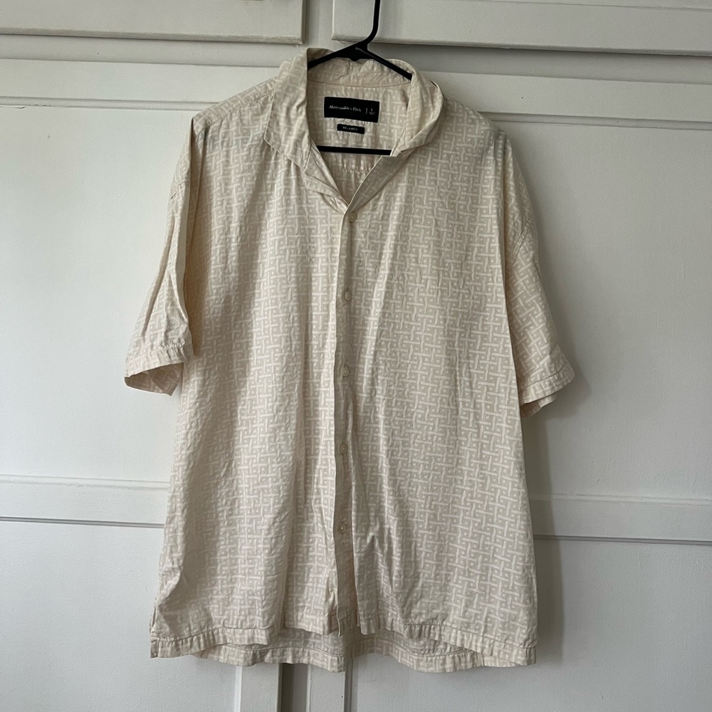 A&F Men's Cream Summer Vacation Short Sleeve Button Up